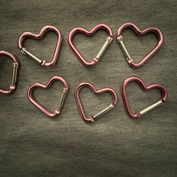 Set of six (6) heart shaped keychain clip links, brand new - Picture 2 of 4